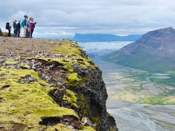 Bachelor Geowissenschaften: Erforsche Erdprozesse, Rohstoffe & Nachhaltigkeit. Praxisnah in Labor & Gelände. 3 Jahre, mit Praktikum & Abschlussarbeit.